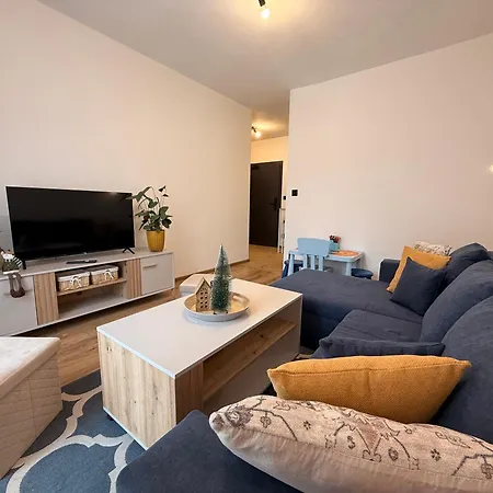 Pinea Apartment *